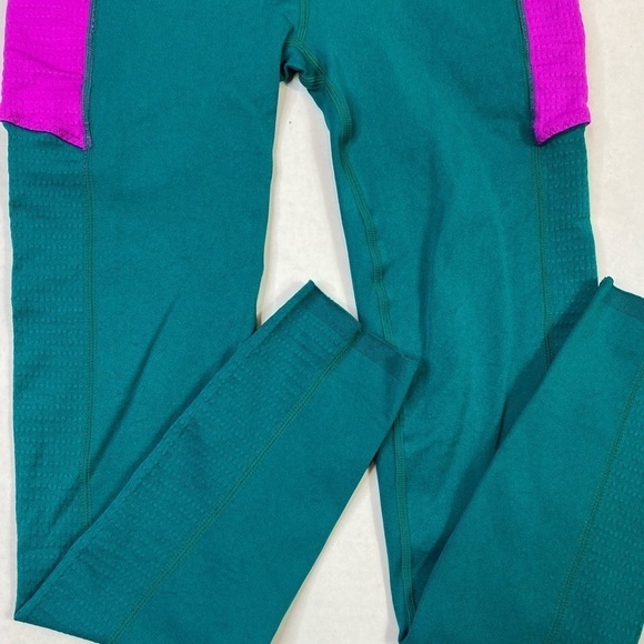 Fabletics High-Waisted Sculptknit Pocket Legging - Picture 4 of 9